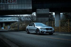 BMW 540i Sedan M Sport 2017 года  (JP)